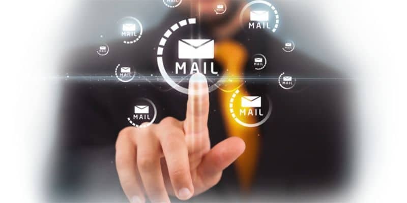 Liên hệ 789F qua email